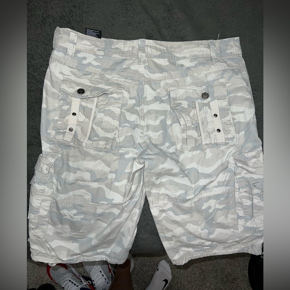 X-ray jeans, brand camo light camo size 34 men’s shorts - Picture 3 of 3